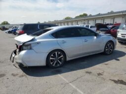 
										2017 Nissan Altima 3.5 full									