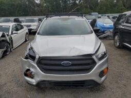 
										2018 Ford Escape s full									