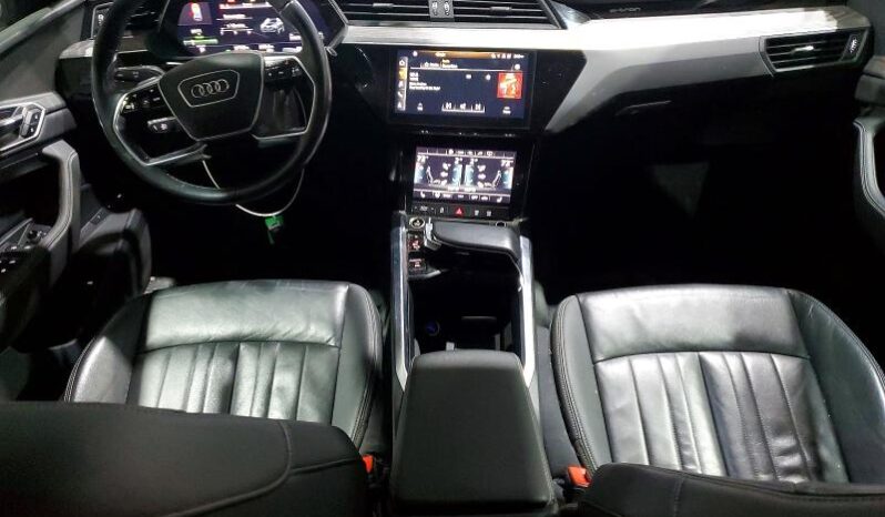 
								2021 Audi E-tron full									
