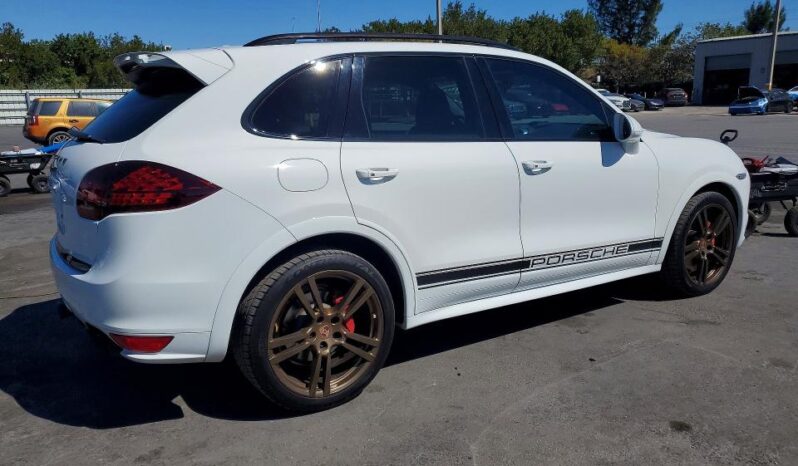 
								2014 Porsche Cayenne full									