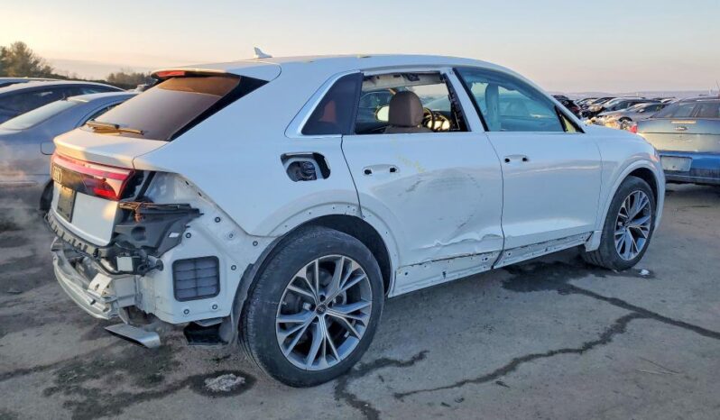 
								2024 Audi Q8 full									