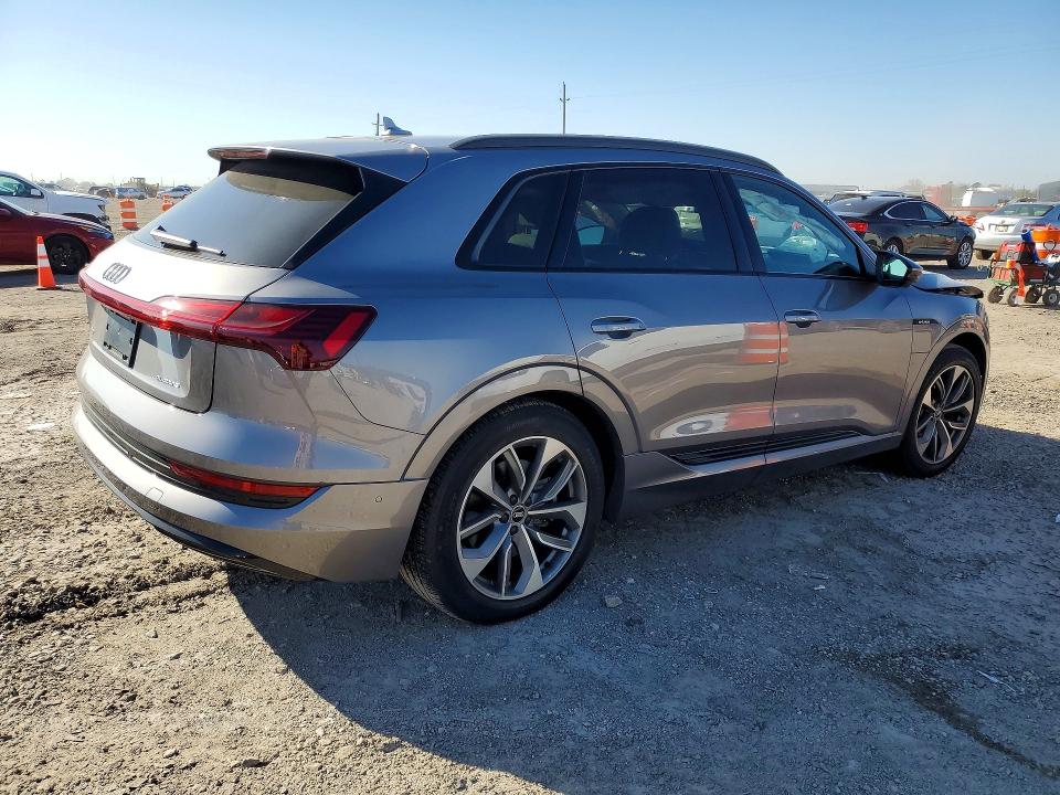 2021 Audi E-tron