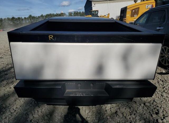 
								2024 Tesla Cybertruck full									