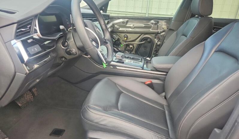 
								2021 Audi Q8 full									