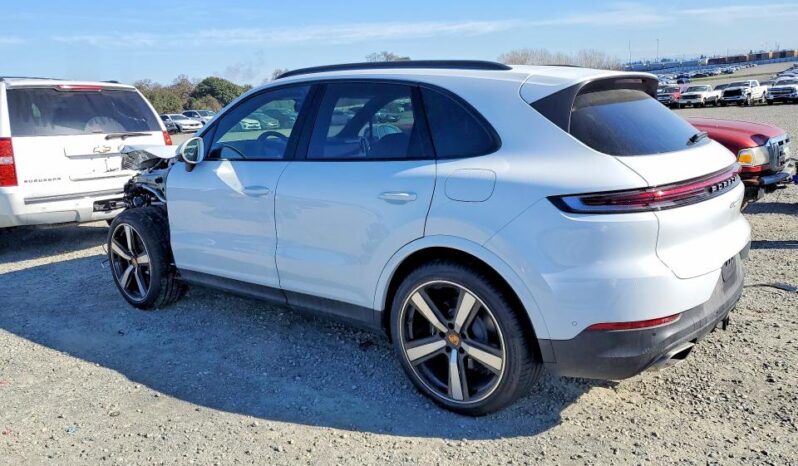 
								2025 Porsche Cayenne full									