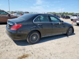 
										2015 Mercedes-benz C 300 4mat full									