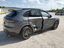 
										2020 Porsche Cayenne full									