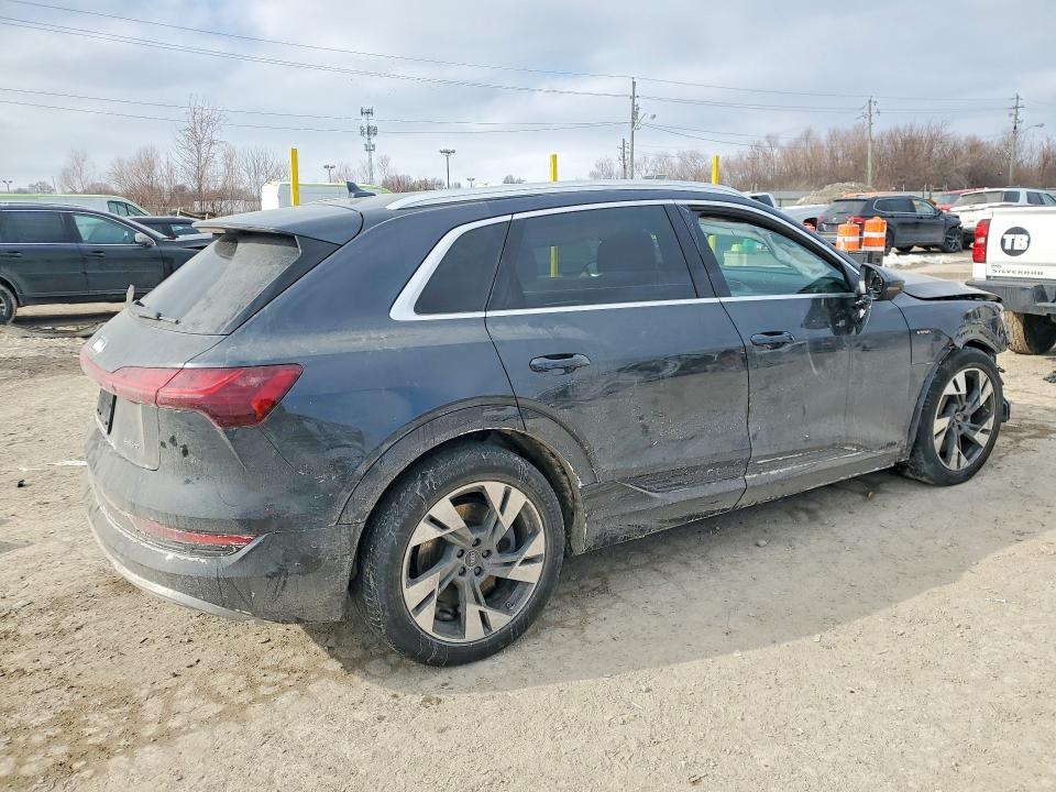 2022 Audi E-tron