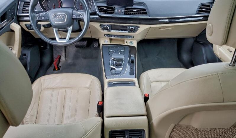 
								2020 Audi Q5 full									