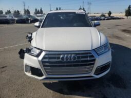
										2020 Audi Q5 full									