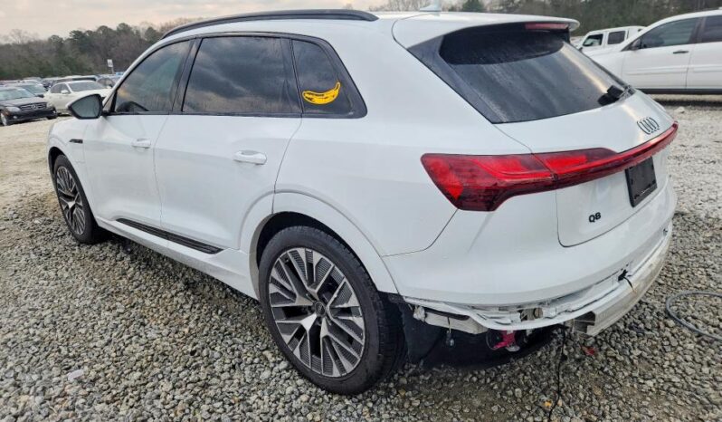 
								2024 Audi Q8 full									