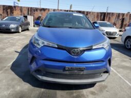 
										2019 Toyota C-hr full									