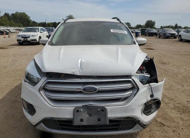 
								2018 Ford Escape se full									