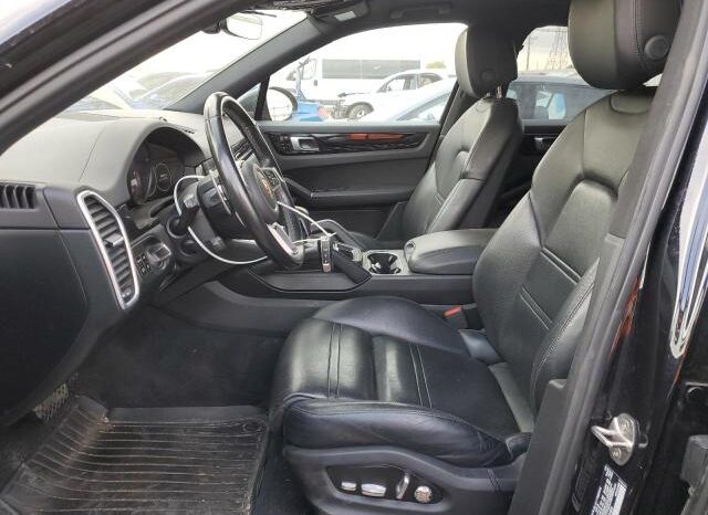 
								2020 Porsche Cayenne full									