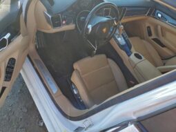 
										2015 Porsche Panamera full									
