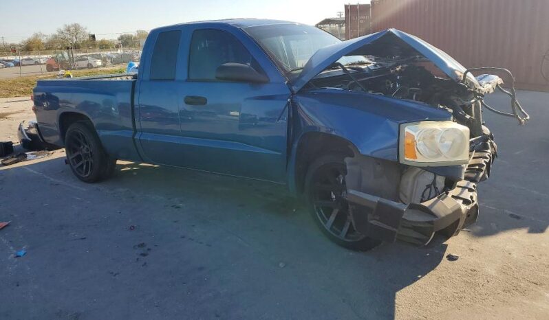 
								2006 Dodge Dakota full									