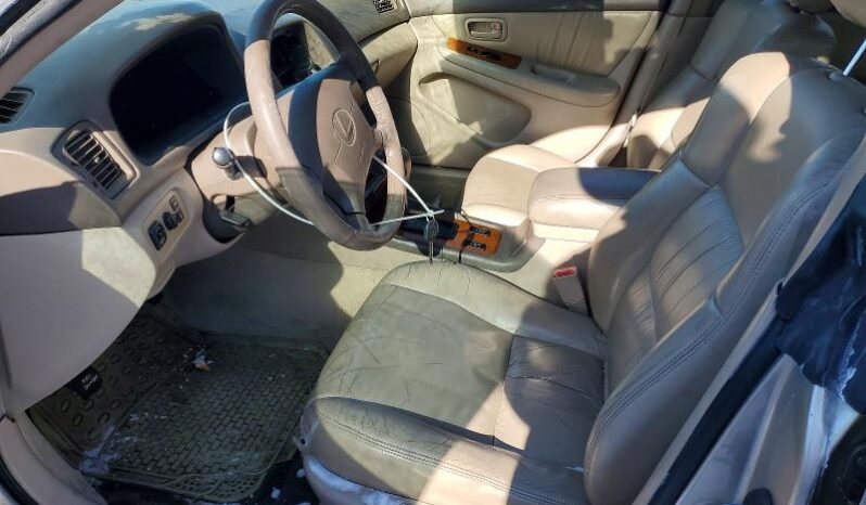 
								2000 Lexus Es 300 full									