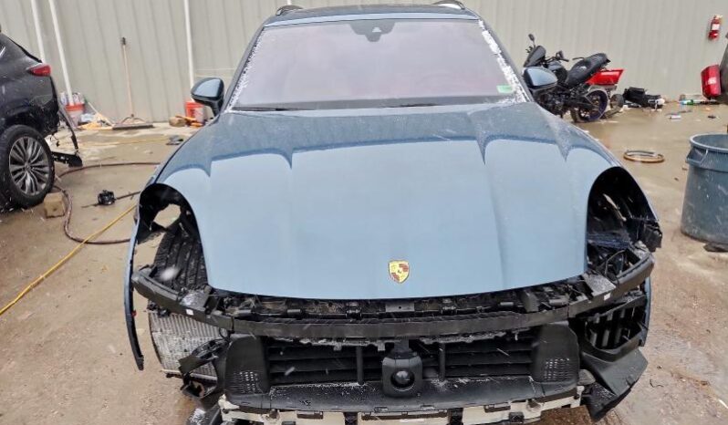 
								2020 Porsche Cayenne full									
