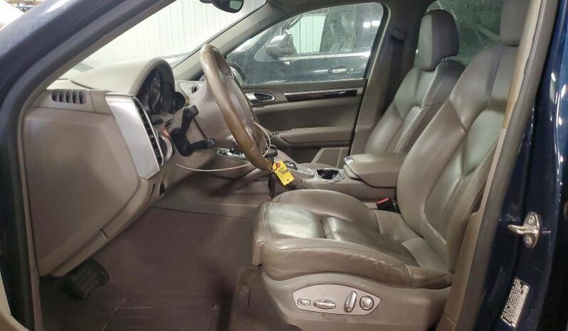 
								2013 Porsche Cayenne full									