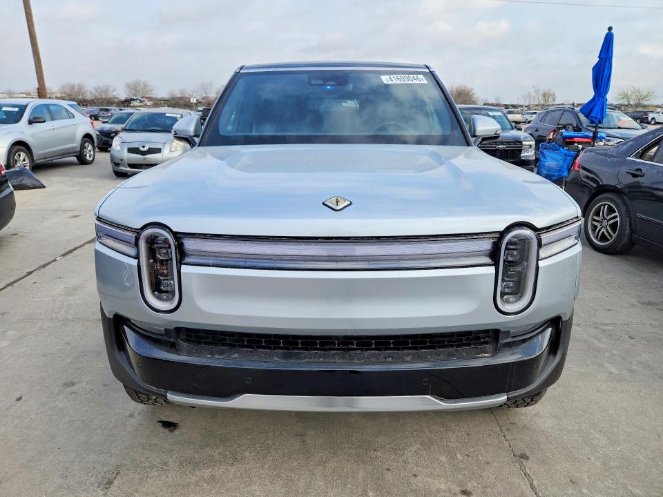 2026 Rivian R1s