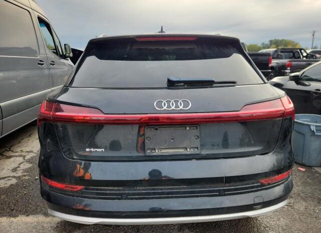 
								2019 Audi E-tron full									