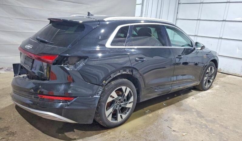 
								2021 Audi E-tron full									