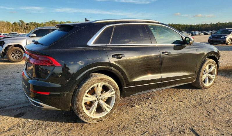
								2023 Audi Q8 full									