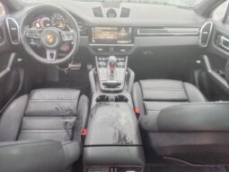 
										2023 Porsche Cayenne full									