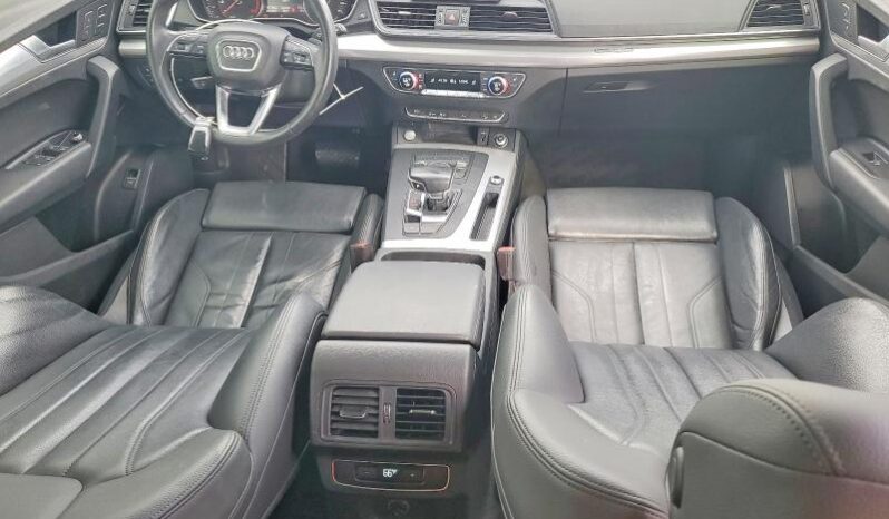 
								2020 Audi Q5 full									