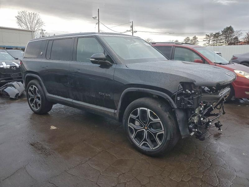 2025 Rivian R1s