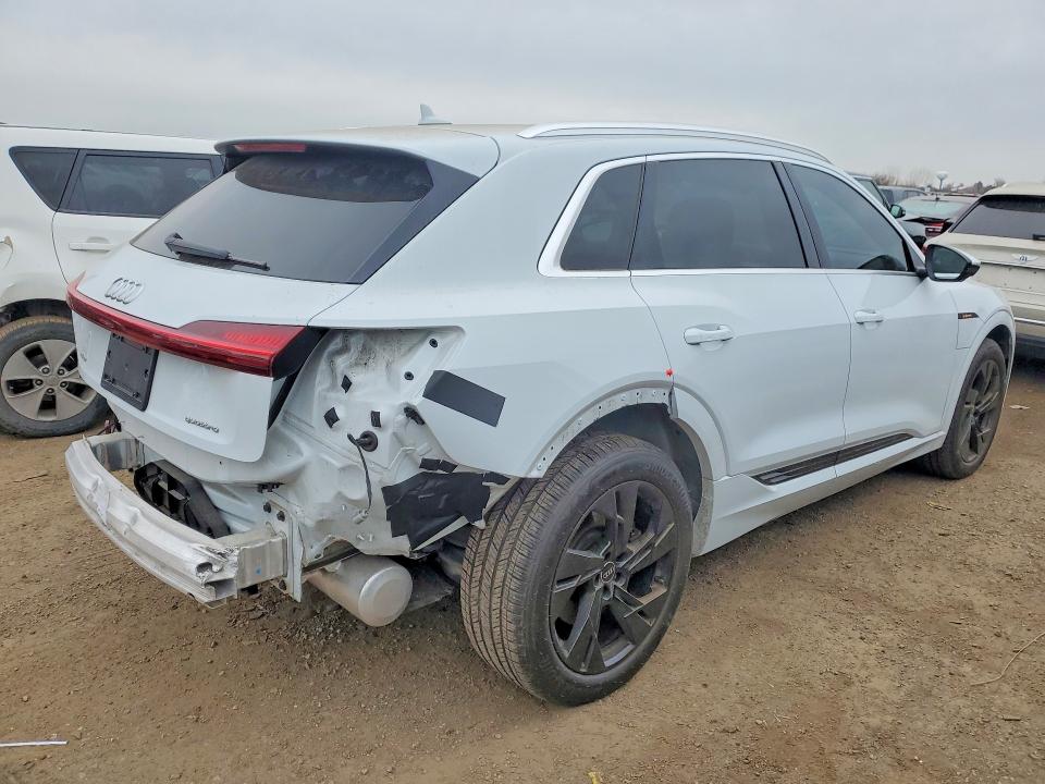 2022 Audi E-tron