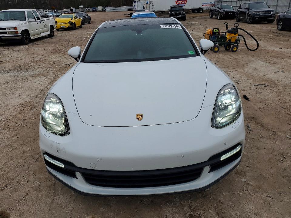 2017 Porsche Panamera