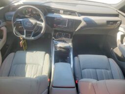 
										2024 Audi Q8 full									