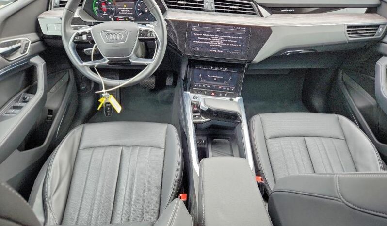 
								2024 Audi Q8 full									