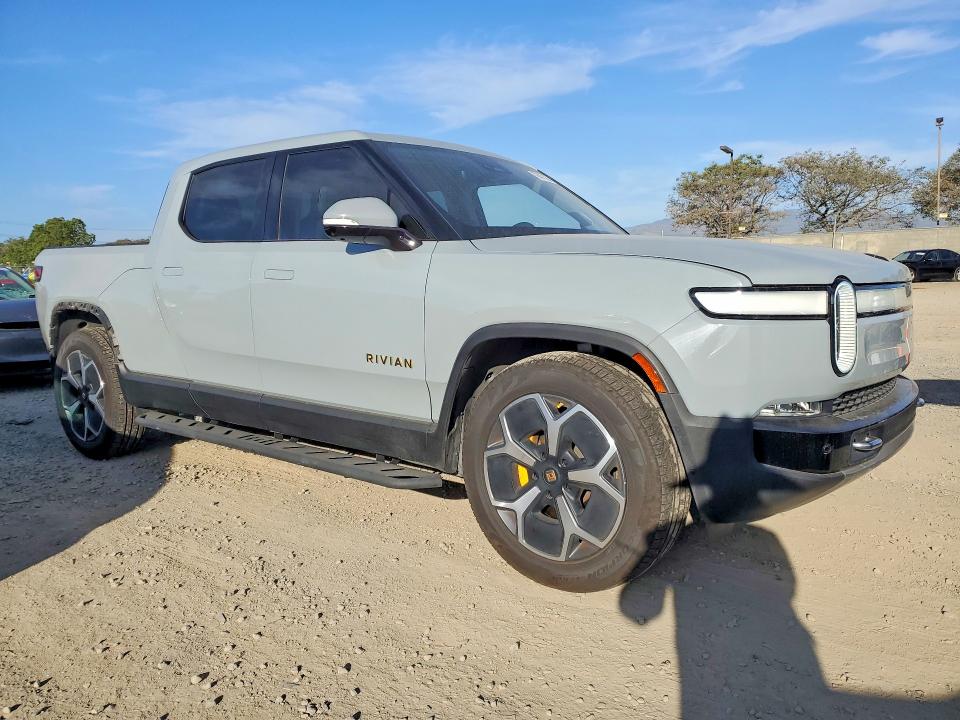 2022 Rivian R1t
