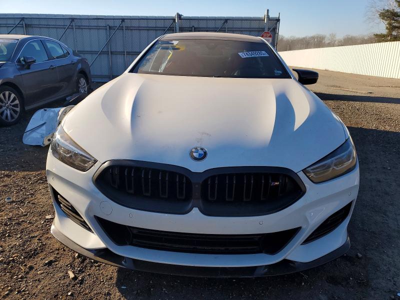 2023 BMW M8