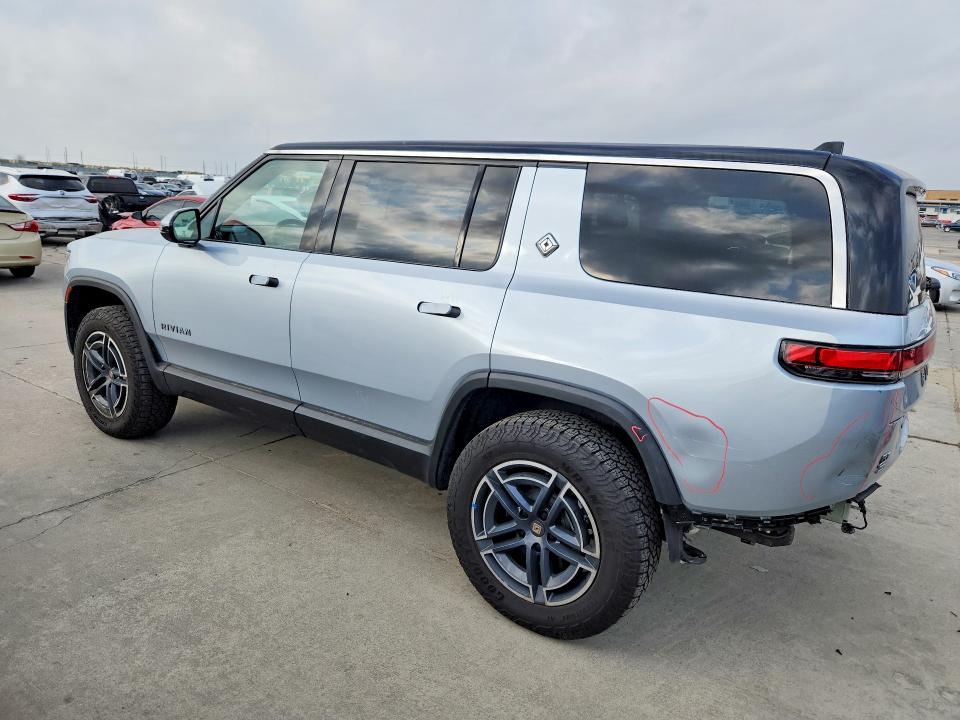 2026 Rivian R1s