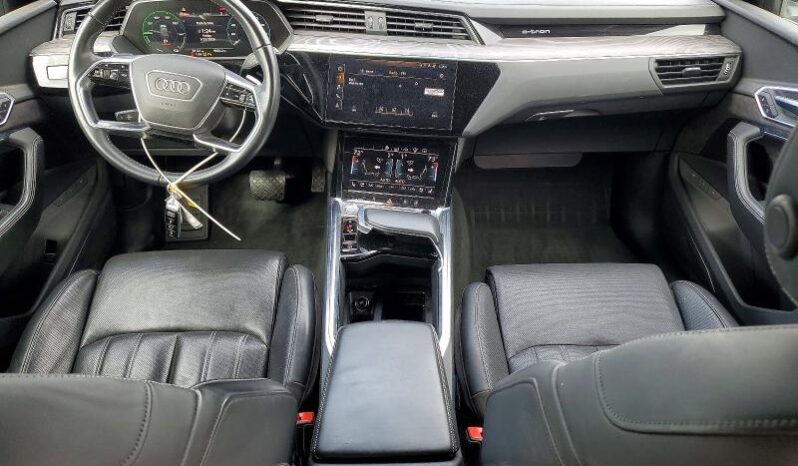 
								2019 Audi E-tron full									