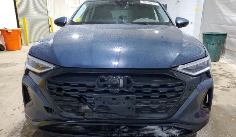 
								2024 Audi Q8 full									
