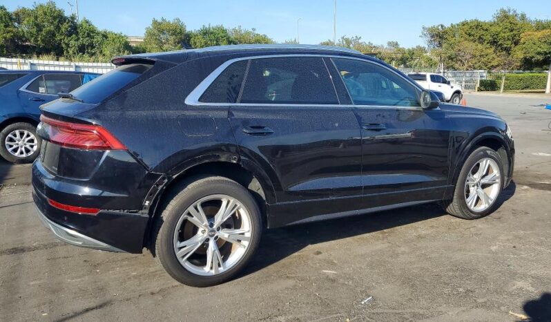 
								2019 Audi Q8 full									