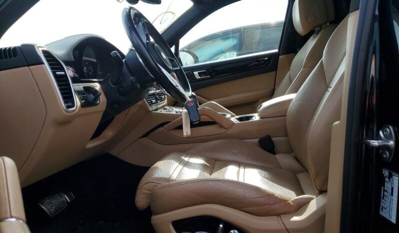 
								2019 Porsche Cayenne full									