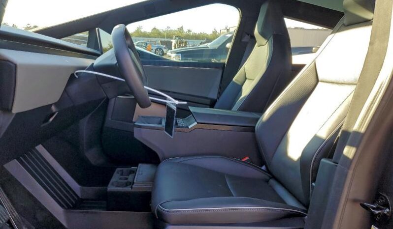 
								2025 Tesla Cybertruck full									