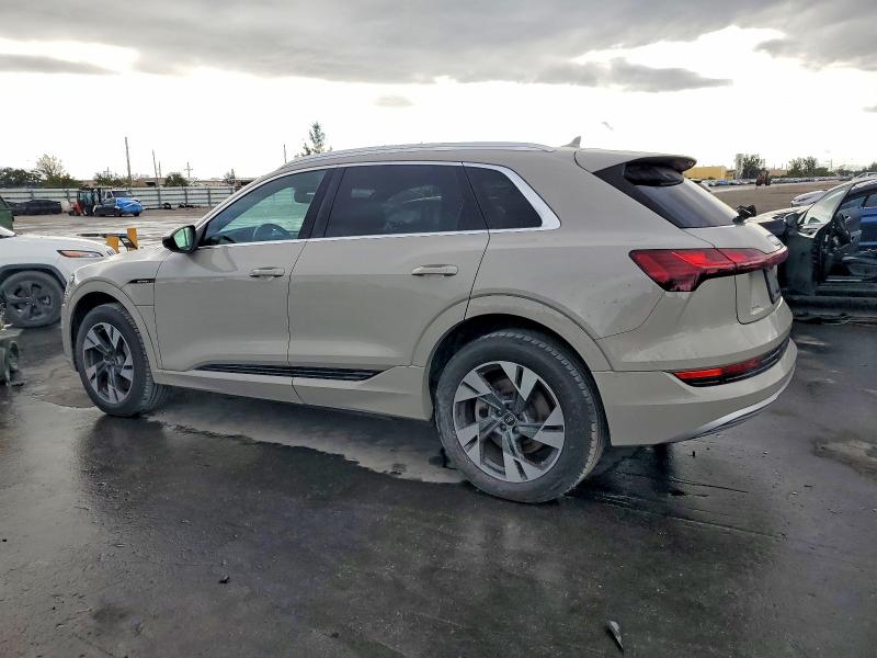 2022 Audi E-tron