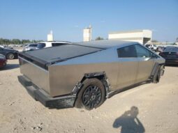 
										2024 Tesla Cybertruck full									