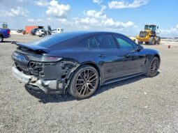 
										2022 Porsche Panamera full									