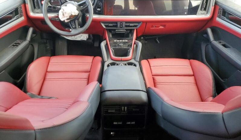 
								2025 Porsche Cayenne full									
