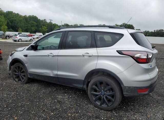 
								2018 Ford Escape se full									