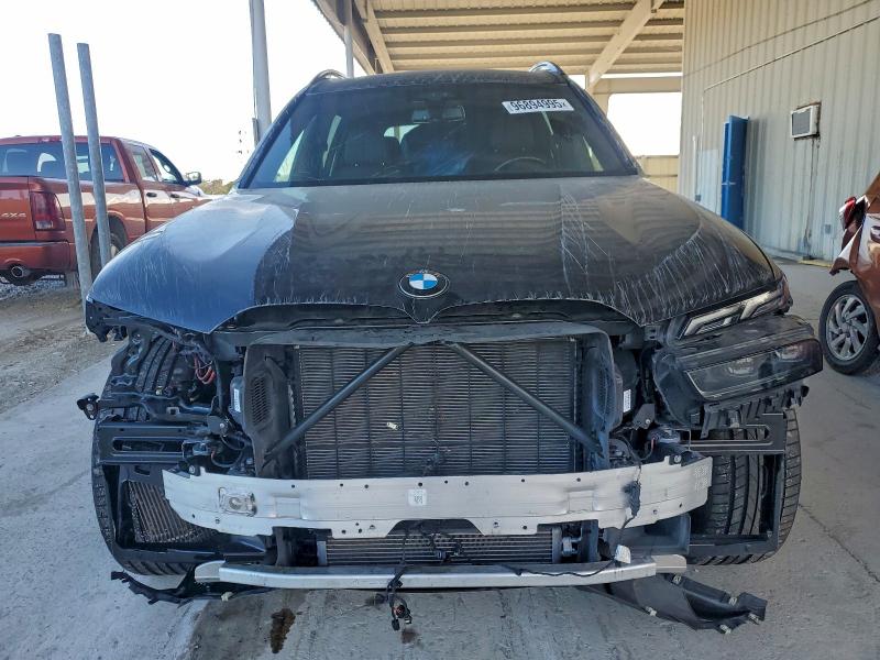 2024 BMW X7