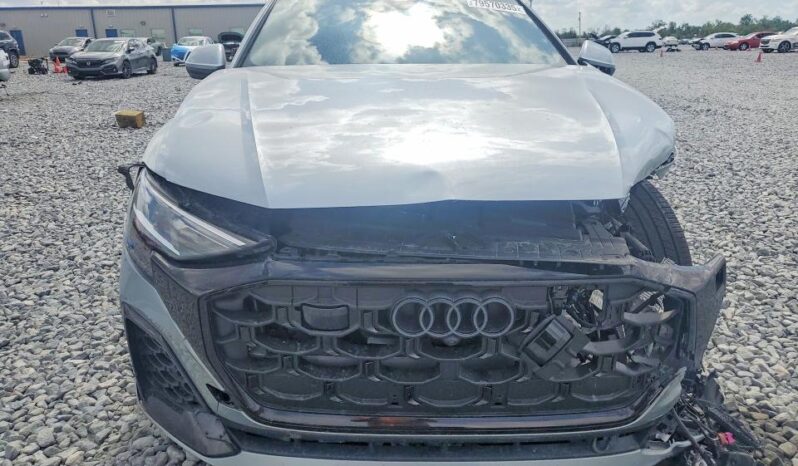 
								2024 Audi Q8 full									