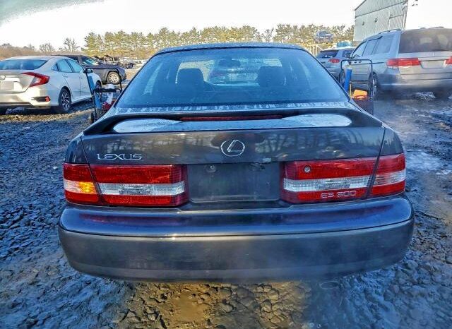 
								2001 Lexus Es 300 full									
